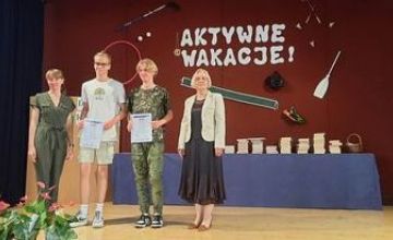Uczniowie z klasy pierwszej